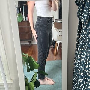 Everlane Black Curvy Cheeky Jean